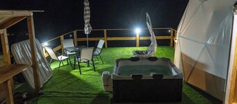 Cozy glamping in heart of National park Durmitor with private HOT TUBE