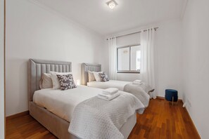 2 Schlafzimmer, Bügeleisen/Bügelbrett, Internetzugang, Bettwäsche