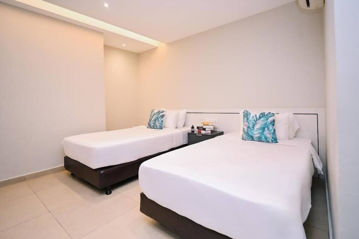 Deluxe Double or Twin Room | Desk, free WiFi