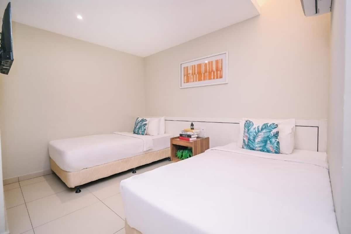 Standard Double or Twin Room | Desk, free WiFi