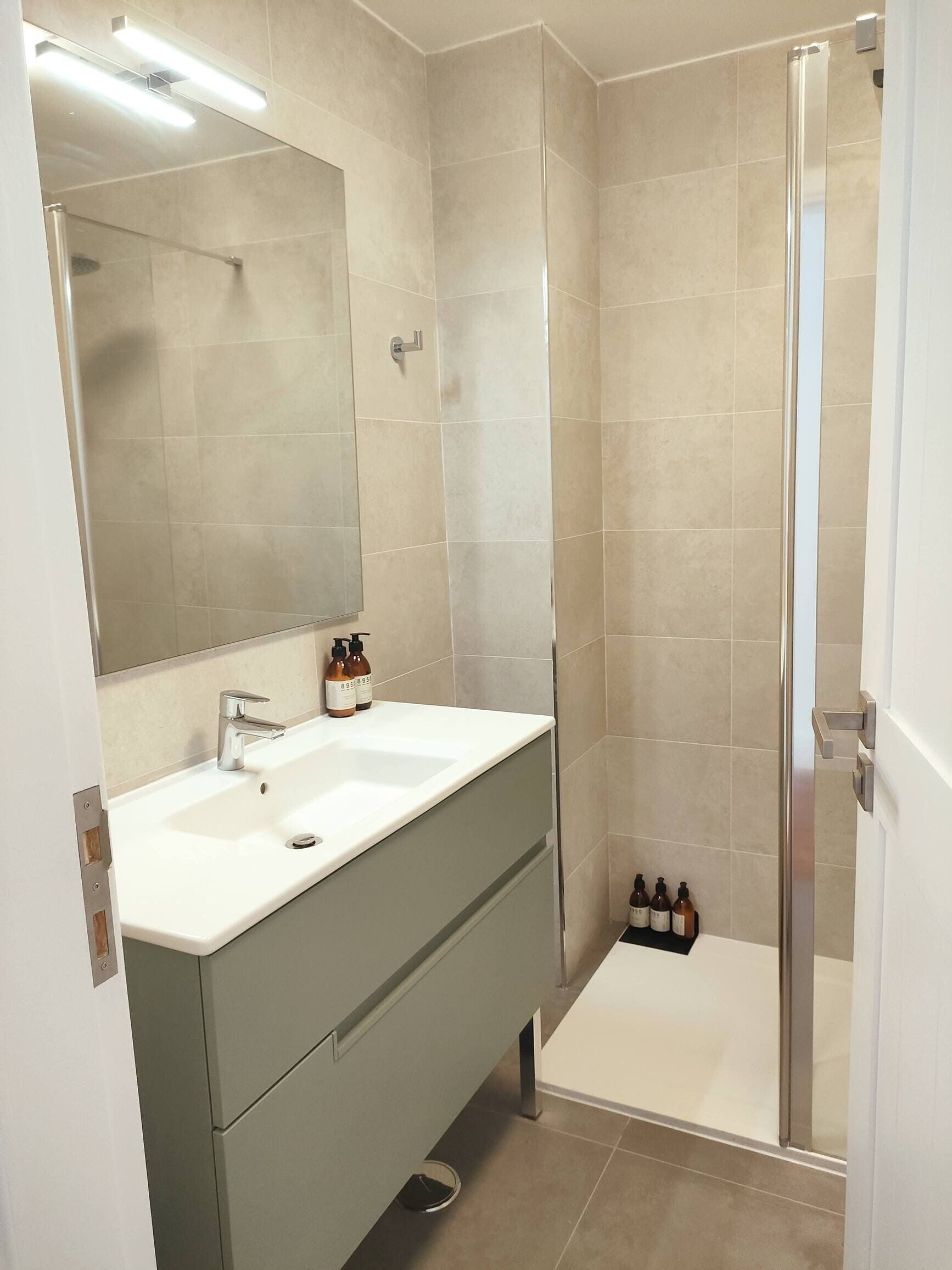 Free toiletries, towels, soap, shampoo