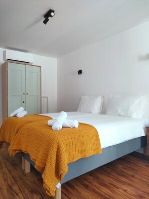 Comfort Double or Twin Room, 2 Single Beds, Air conditioning, Valley View - Casa Fidal (Aljezur)