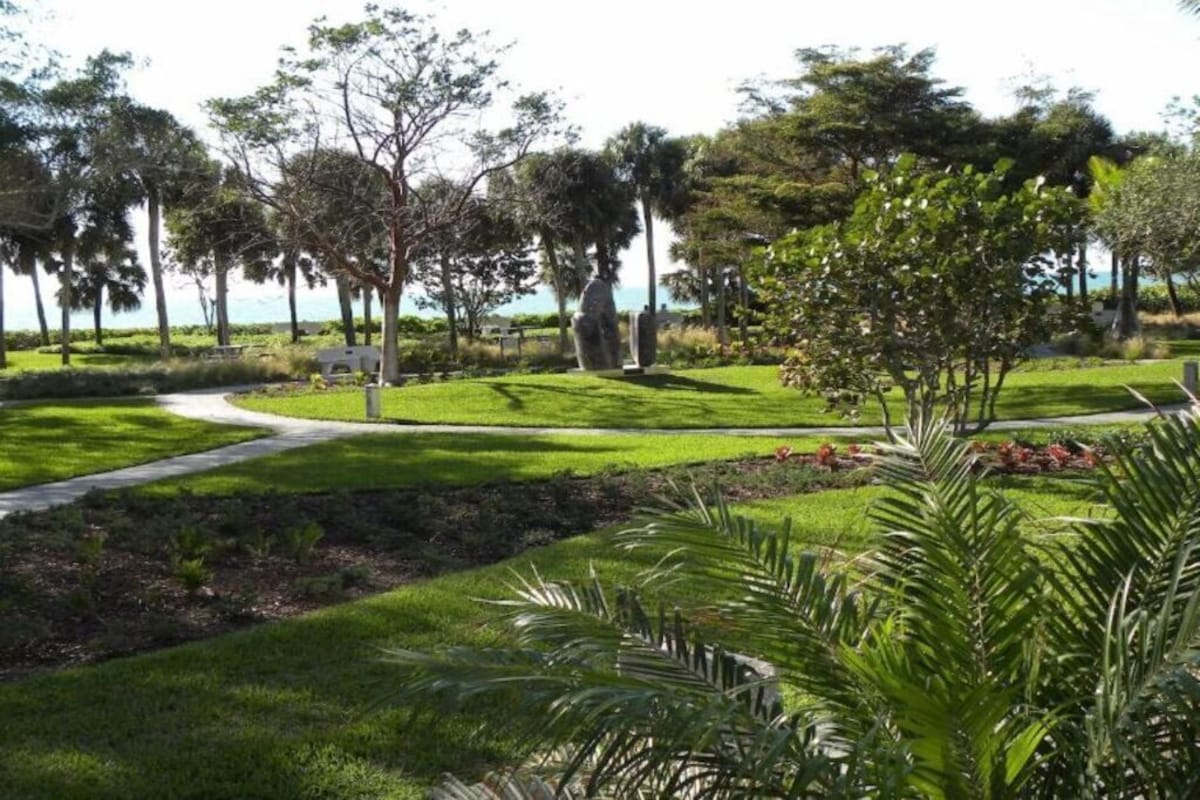 Photo 37 of Modern, Luxurious Villa in Park Shore w/Private Beach Access & Heated Pool
