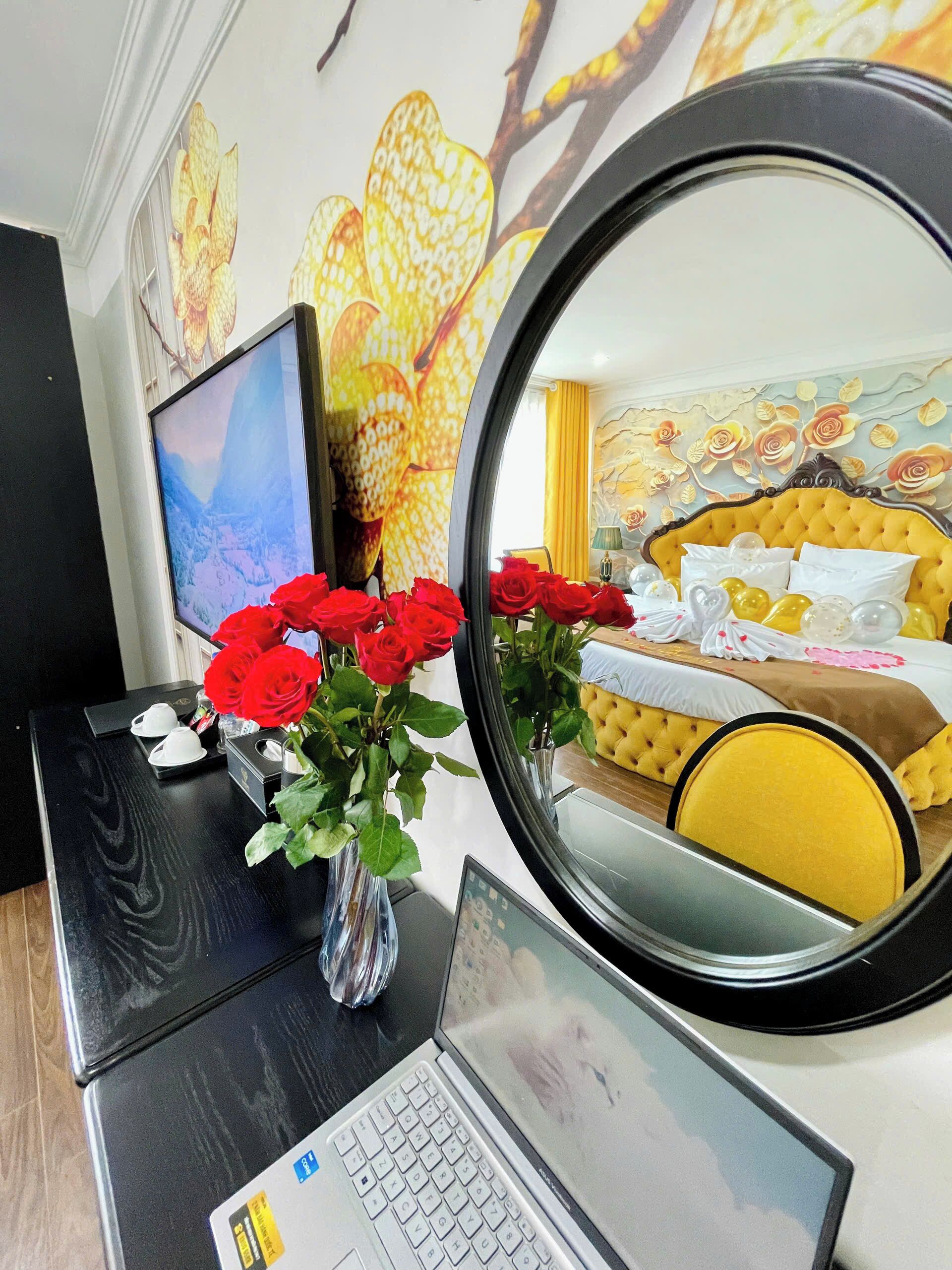 Frette Italian sheets, premium bedding, down duvets, memory-foam beds