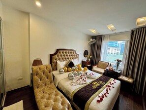 Habitación doble superior, vista a la ciudad | Ropa de cama de alta calidad, edredón y camas con efecto memoria 