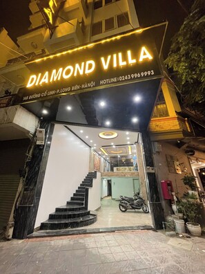 Fachada de la propiedad