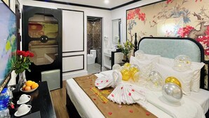 Superior Double Room | Frette Italian sheets, premium bedding, down comforters - Diamond Hotel (Hanoi)