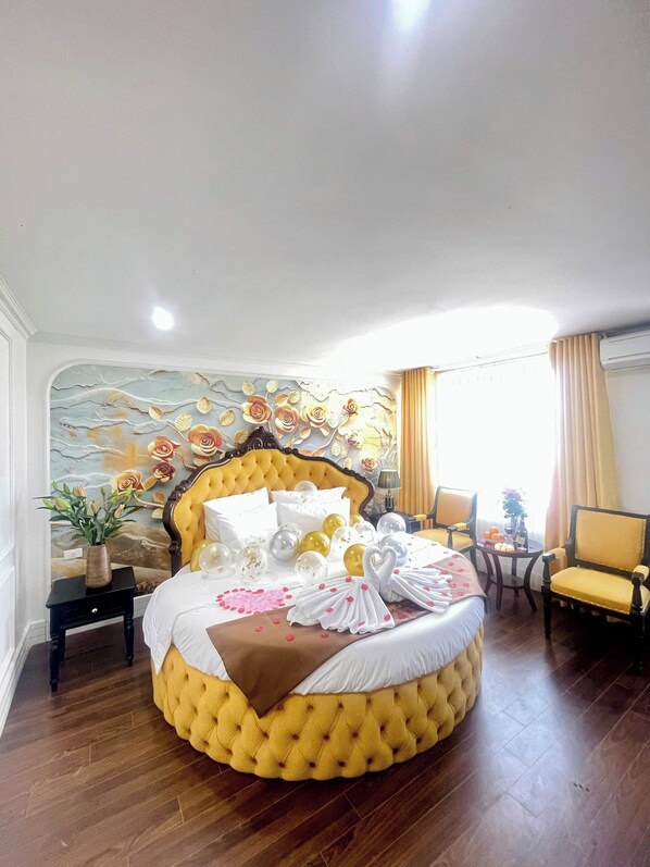 Deluxe Double Room, City View - Diamond Hotel (Long Bien)