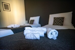 3 soverom, skrivebord, wi-fi og sengetøy