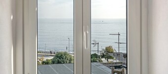 Apartment 'Bedliving Nel Blu' with Sea View, Wi-Fi and Air Conditioning