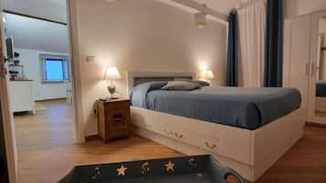 1 camera, Wi-Fi, lenzuola