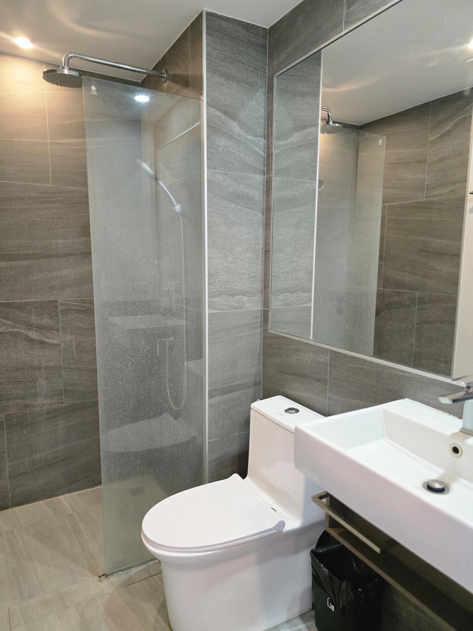 Apartamento, balcón | Baño