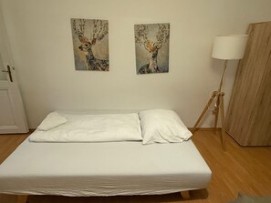 Lägenhet Basic | Strykjärn/strykbräda och gratis wi-fi