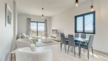 Télévision à écran plat