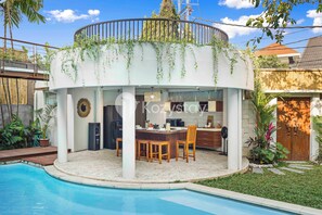 Exterior - Ombak Villa by Kozystay - Canggu (Canggu)