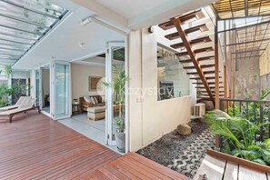 Outdoor pool - Ombak Villa by Kozystay - Canggu (Canggu)