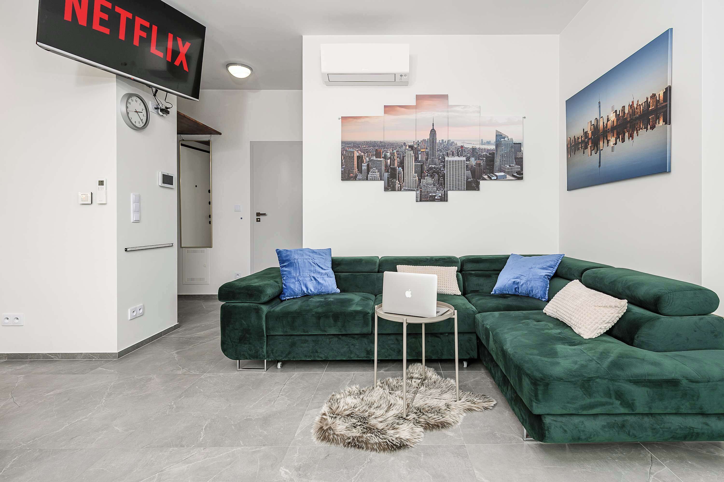 2-room Apart On 15th Floor - Varşova