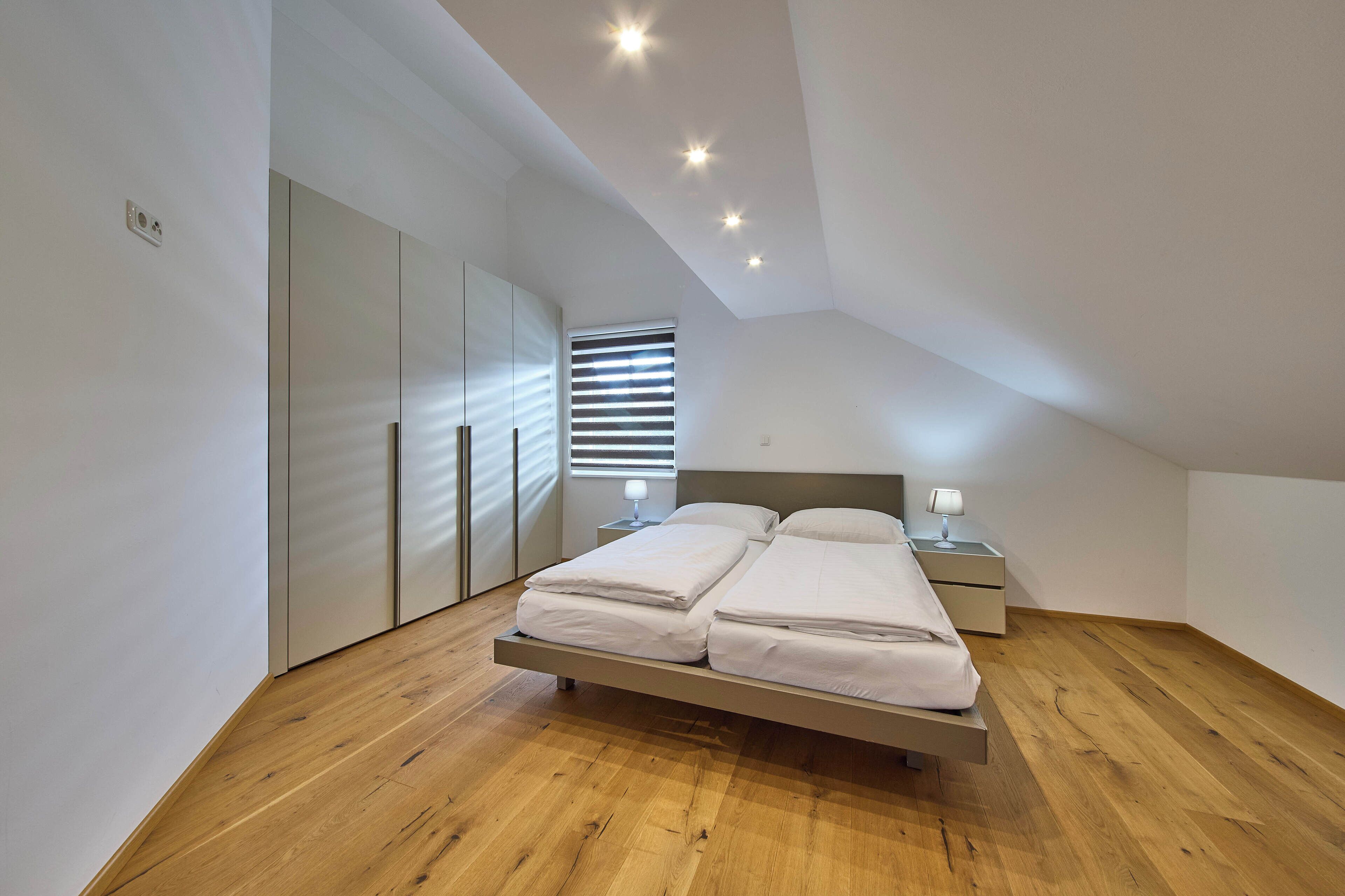 舒適公寓客房, 2 間臥室, 可攜帶寵物, 山景 | 隔音、搖籃/嬰兒床、免費無線上網、床單