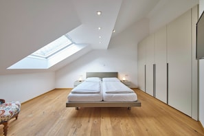 Comfort Condo, 2 Bedrooms, Haiwan Kesayangan Dibenarkan, Mountain View | Kalis bunyi, katil bayi/kot (surcaj), Wi-fi percuma, cadar katil