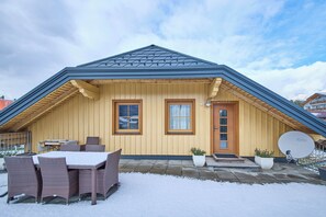 Comfort-íbúð - 2 svefnherbergi - gæludýr leyfð - fjallasýn | Verönd/útipallur