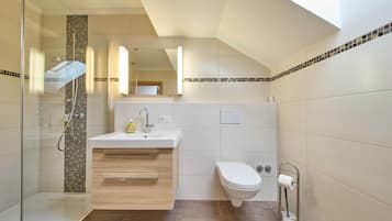 Comfort-Apartment, 2 Schlafzimmer, Haustiere gestattet, Bergblick | Badezimmer