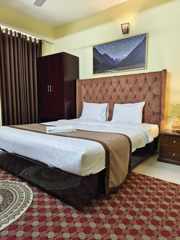 Deluxe Double Room, Beach View | Free WiFi