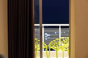 Deluxe tweepersoonskamer, uitzicht op het strand | Uitzicht vanuit de kamer