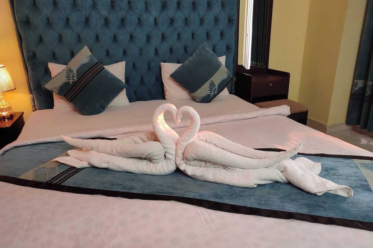 Deluxe Double Room, Beach View | Free WiFi