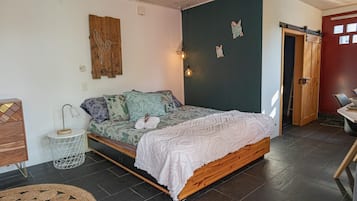 1 chambre, bureau, Wi-Fi gratuit, draps fournis