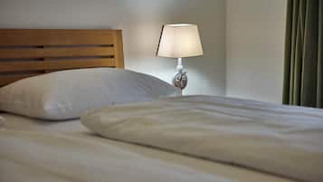 Comfort-Apartment, 1 Schlafzimmer, Haustiere gestattet, Gartenblick | Babybetten, kostenloses WLAN, Bettwäsche