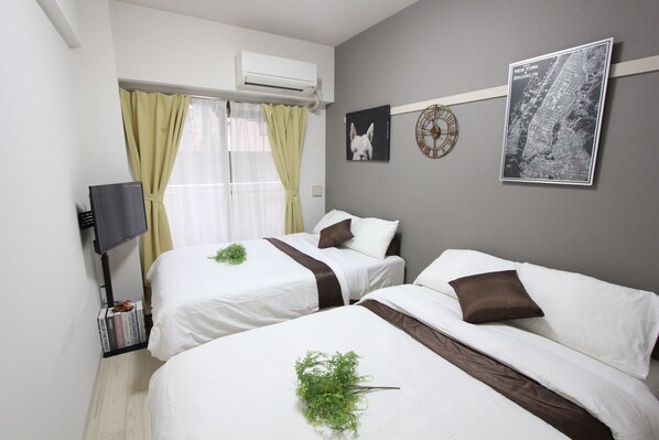 1 habitación y ropa de cama 