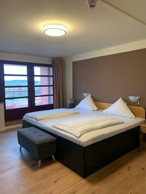 In-room safe, desk, laptop workspace, free WiFi - Hotel an der Hörn (Kiel)