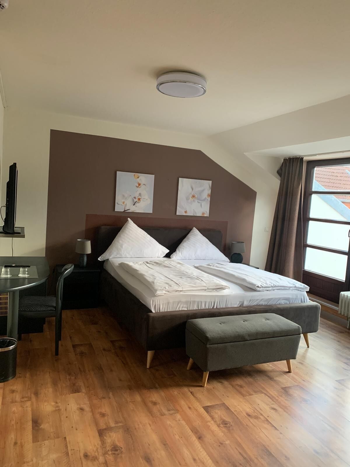 In-room safe, desk, laptop workspace, free WiFi