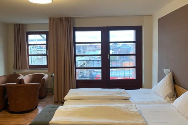 In-room safe, desk, laptop workspace, free WiFi