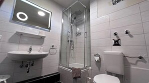 淋�浴设施、吹风机、毛巾、卫生纸