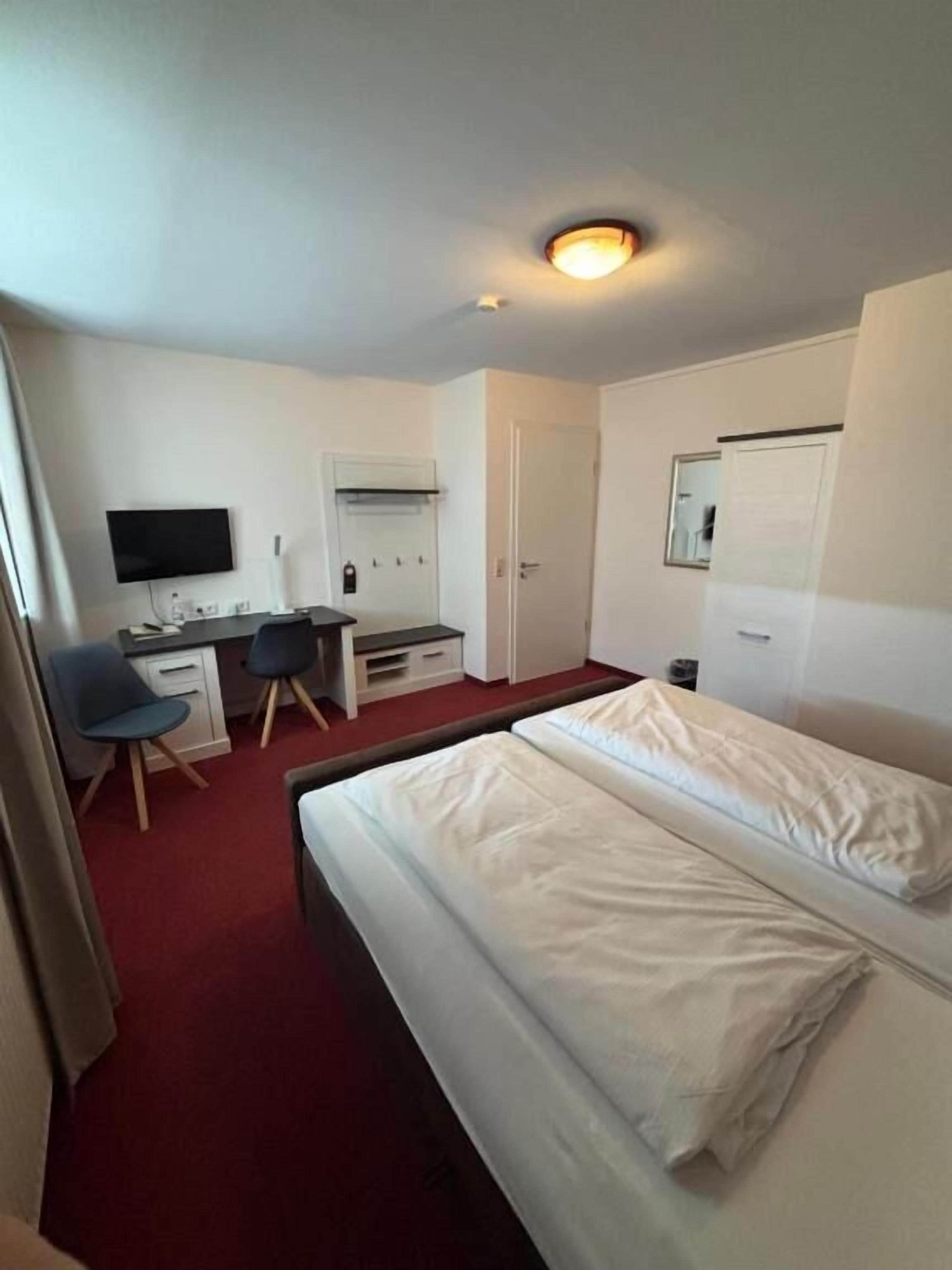 Schreibtisch, kostenloses WLAN