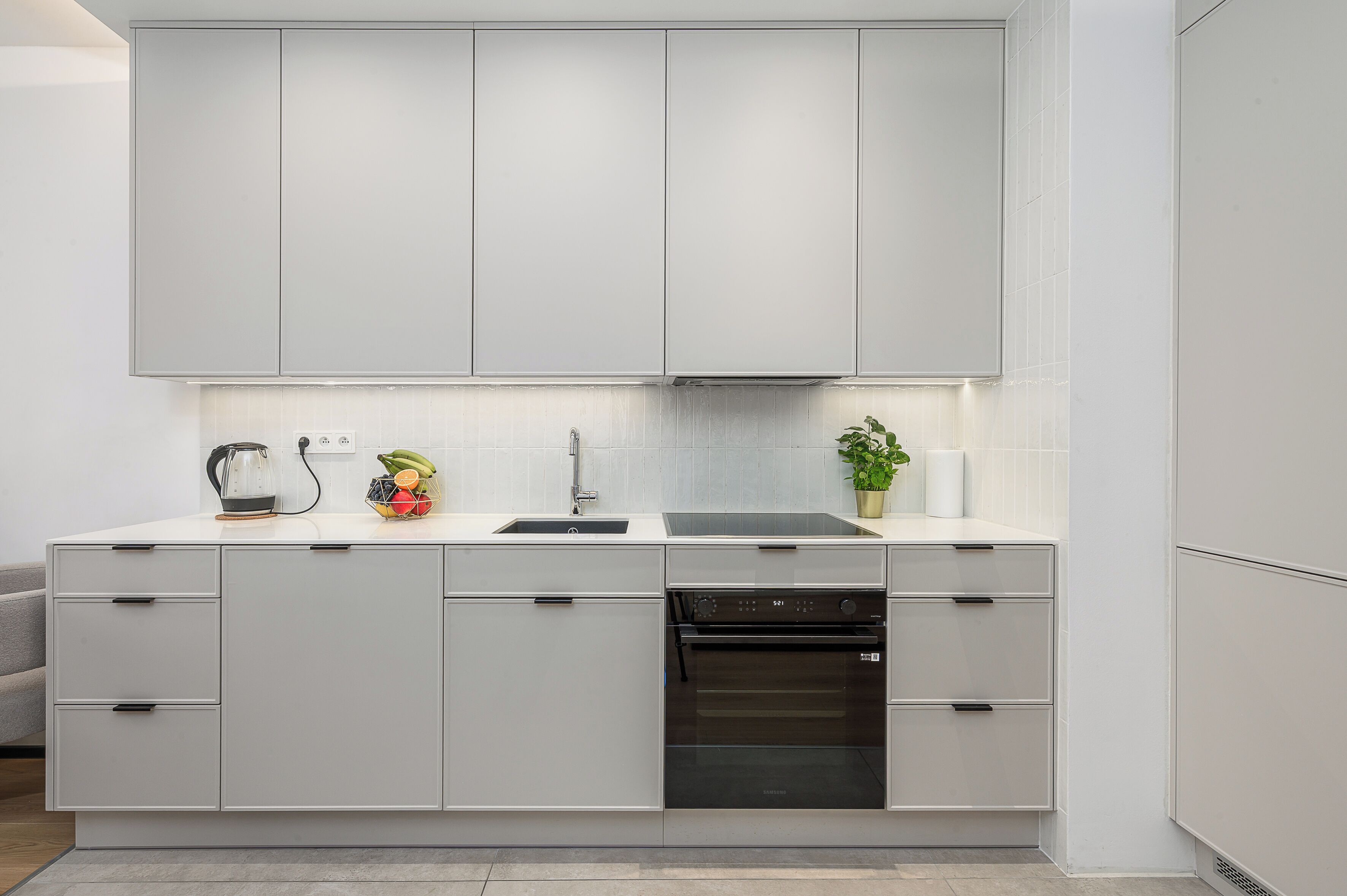 Căn hộ phong cách cổ điển, 3 phòng ngủ, ban công | Bếp riêng | Tủ lạnh, lò nướng, bếp nấu, ấm điện 