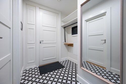 3BR/Private gym/PS5/lux design/100-inch 4k TV