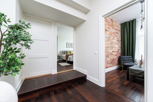 3BR/Private gym/PS5/lux design/100-inch 4k TV