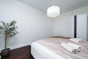 Bügeleisen/Bügelbrett, WLAN, Bettwäsche