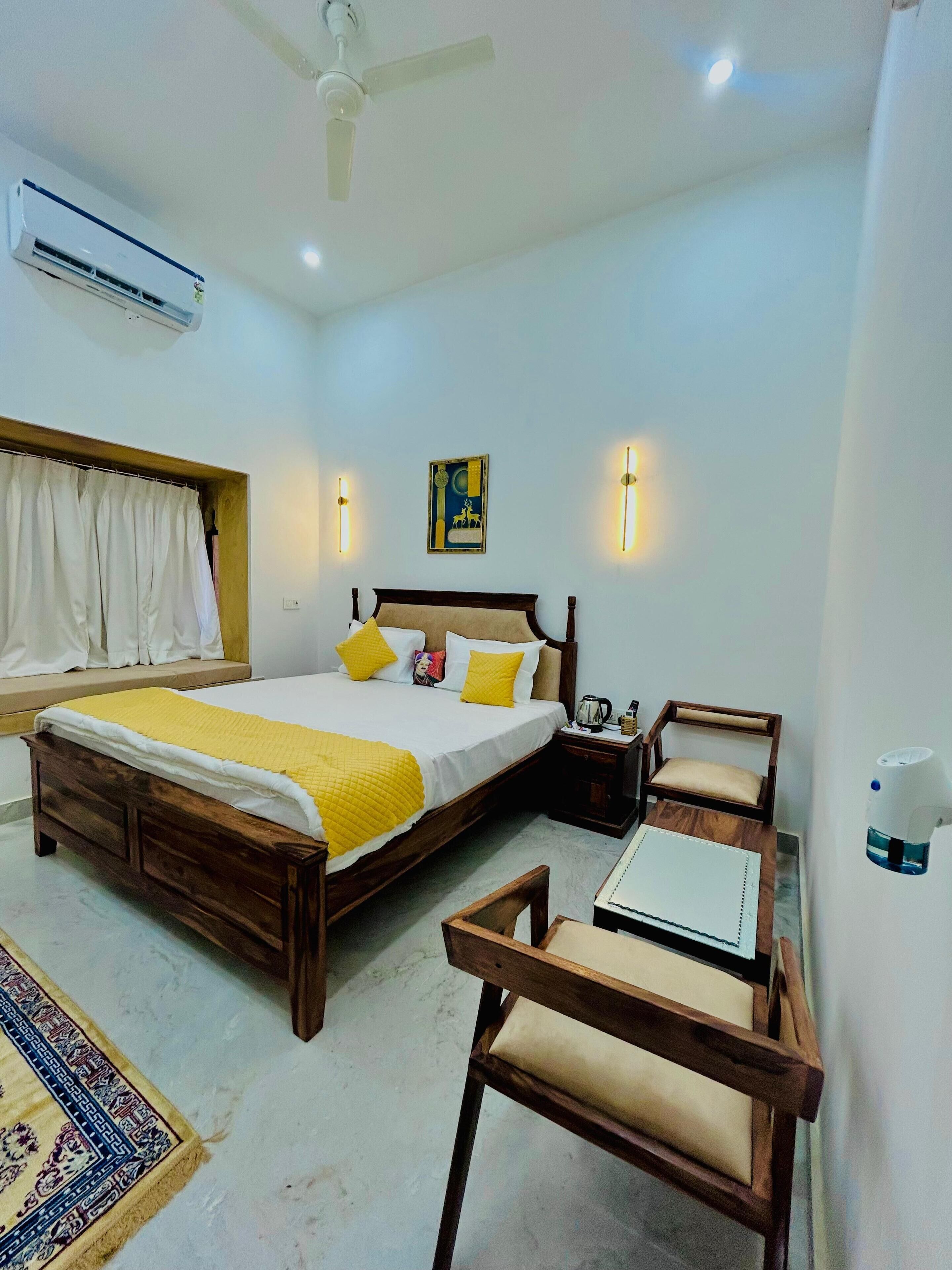 ห้องดีลักซ์ดับเบิล, ระเบียง, วิวเมือง | ห้องน้ำ | ฝักบัว, ของใช้ในห้องน้ำฟรี, ไดร์เป่าผม, ผ้าเช็ดตัว