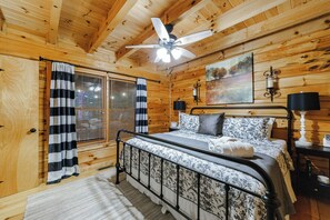 4 soverom, strykejern/-brett, wi-fi og sengetøy