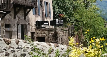 maison 6 pers. dans village : randonnées, jacuzzi, salle de jeux, ski à 10mn