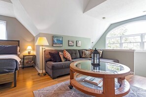 Living area - New Listing! Spacious Douglas Estate (Douglas)