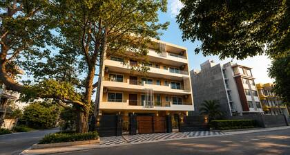 CORPORATE STAYS - GOLF COURSE ROAD