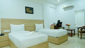 Premium Room | Iron/ironing board, free WiFi