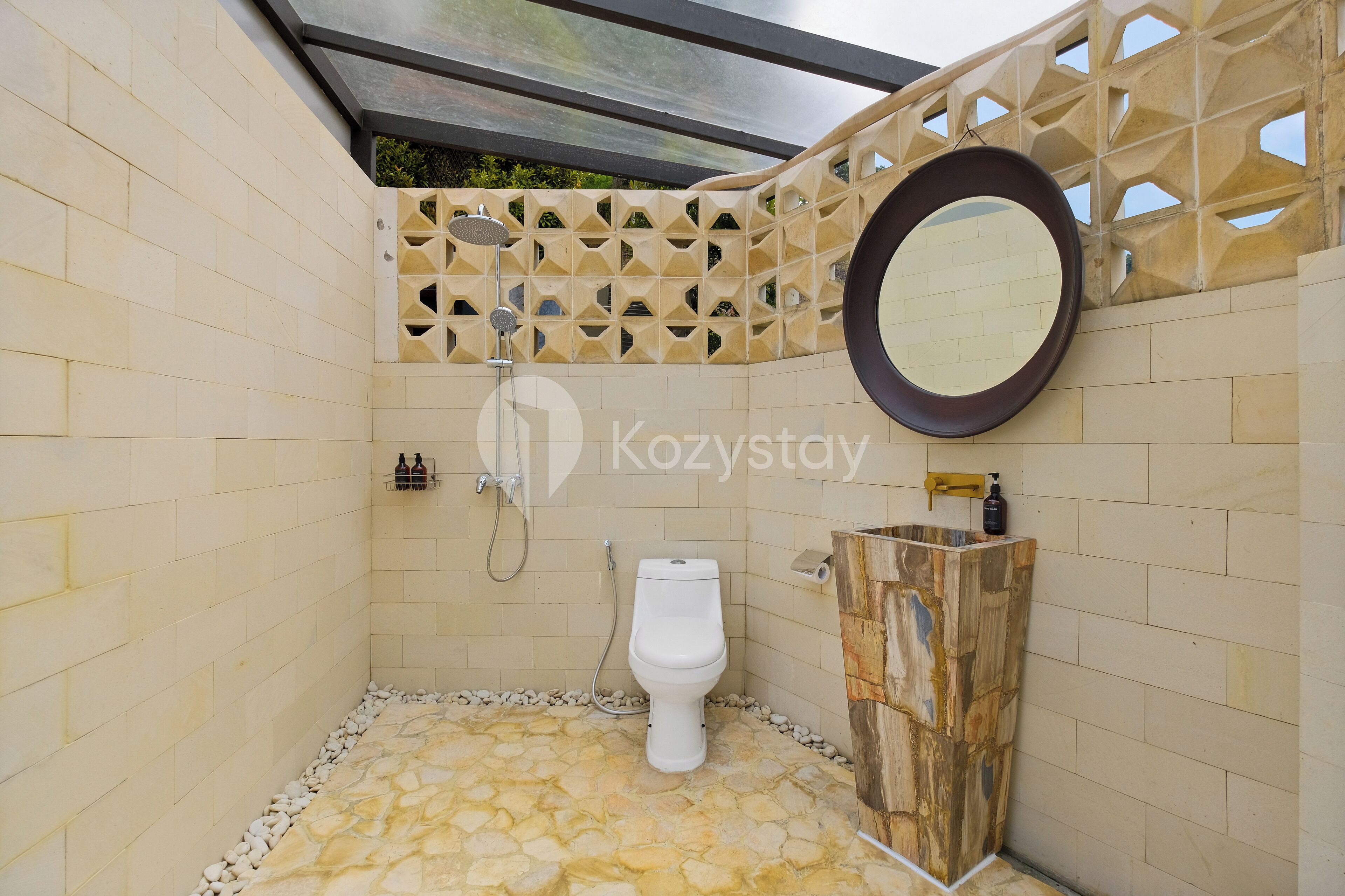 Villa, 4 Bedrooms, Mountain View | Bathroom | Free toiletries, hair dryer, bidet, towels