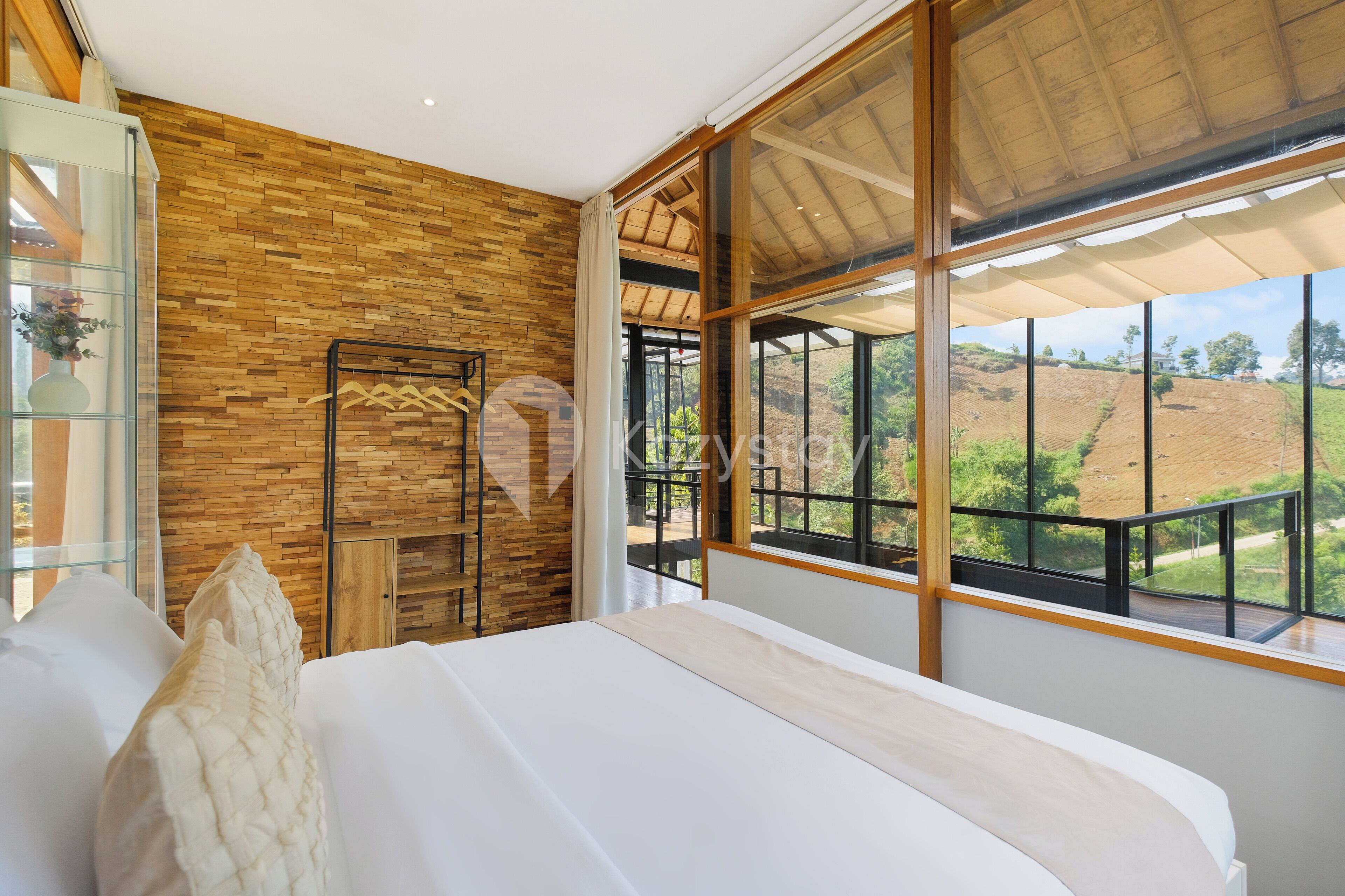 Villa, 4 Bedrooms, Mountain View | Desk, laptop workspace, iron/ironing board, free WiFi
