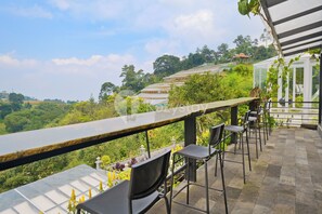 Villa, 4 Bedrooms, Mountain View | Balcony