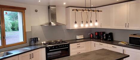 Fridge, microwave, dishwasher